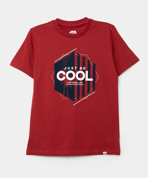 Camiseta manga corta para niño en tela suave color vino