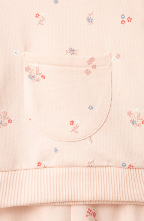 Conjunto de buzo y jogger para recién nacida en burda color rosado claro con estampado de flores