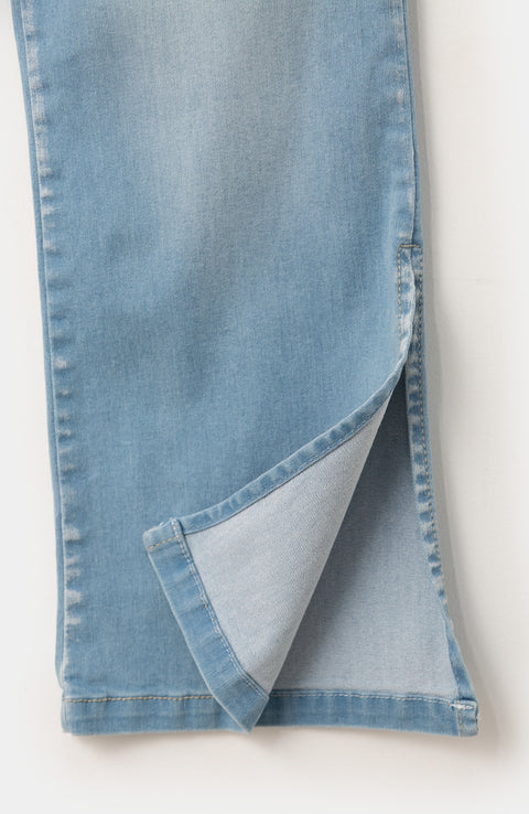 Jean flare para niña en denim color índigo claro