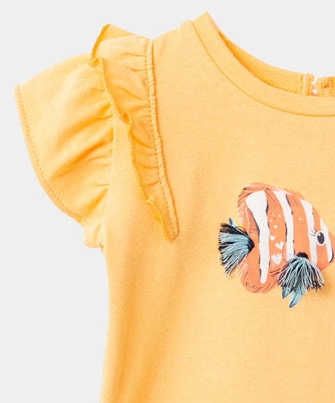 Camiseta para recién nacida en licra color amarillo claro