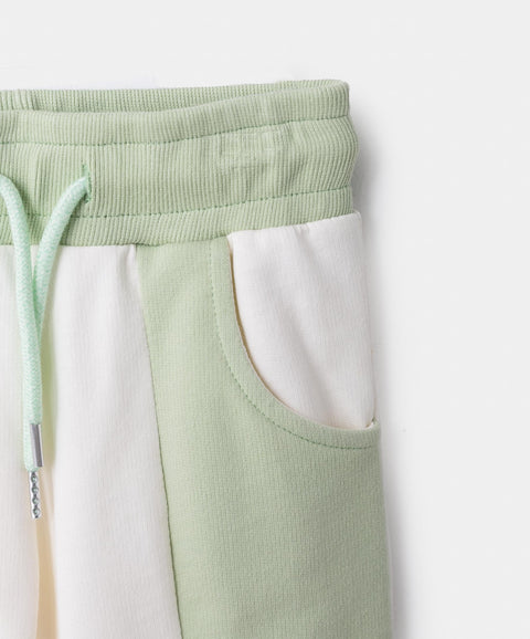 Jogger Para Bebé Niña En Burda Color Marfil