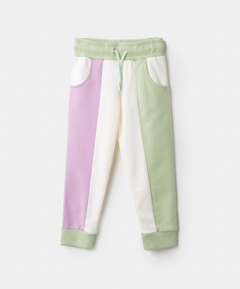 Jogger Perchado Para Bebé Niña En Burda Color Marfil