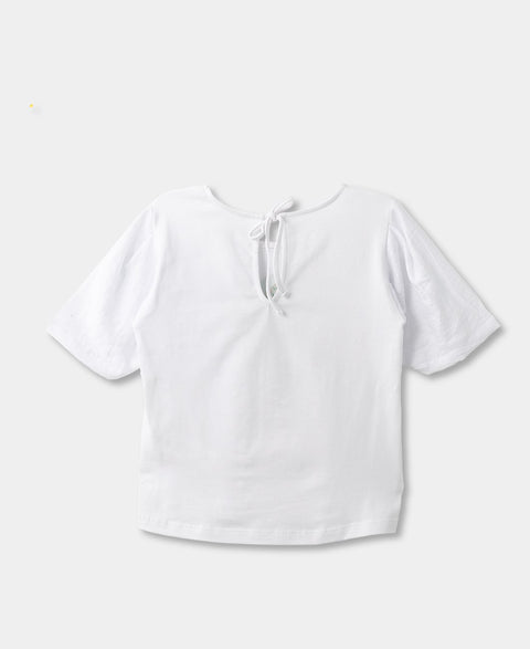 Camiseta Para Niña En Licra Color Blanco Con Abertura En Espalda