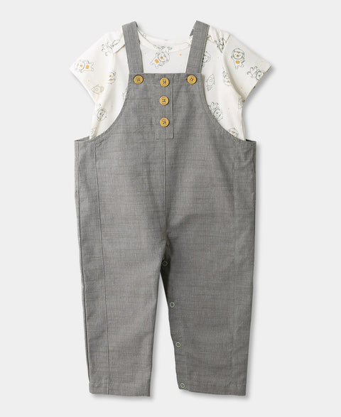 Conjunto De Camiseta Y Overol Para Recién Nacido En Tela Suave Color Marfil