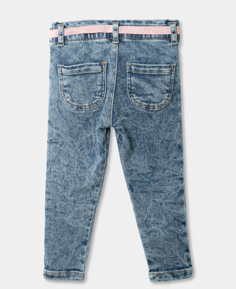 Jean Para Bebé Niña En Burda Color Índigo Claro