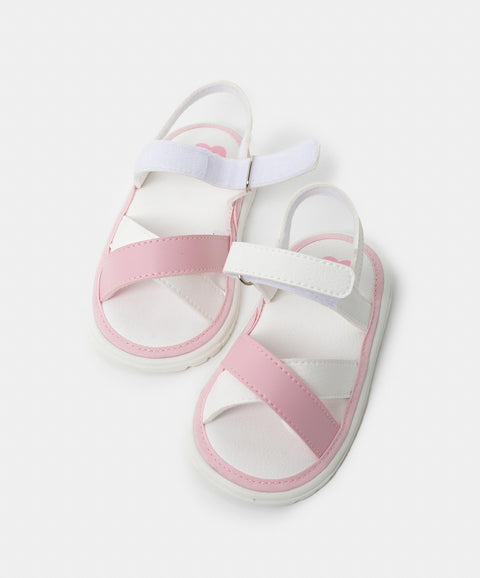 Sandalias Para Recién Nacida En Material Sintético Color Marfil