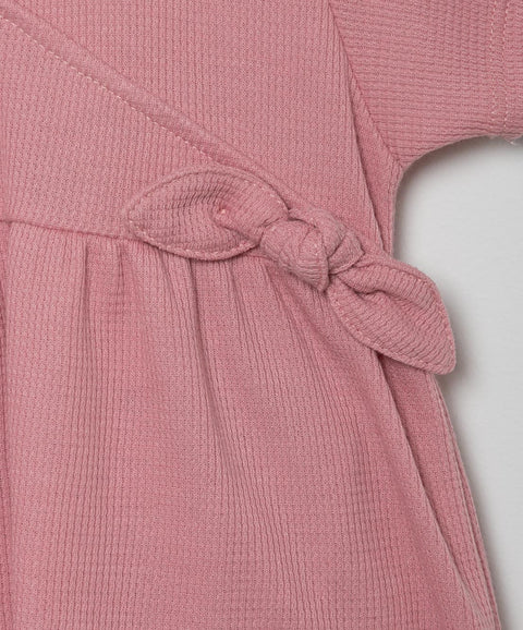 Vestido Para Recién Nacida En Tela Suave Color Palo De Rosa