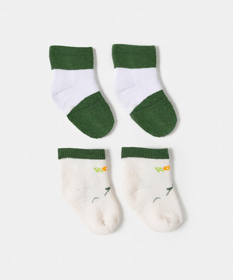 Medias Largas X 2 Para Recién Nacido En Algodón Color Blanco Con Verde