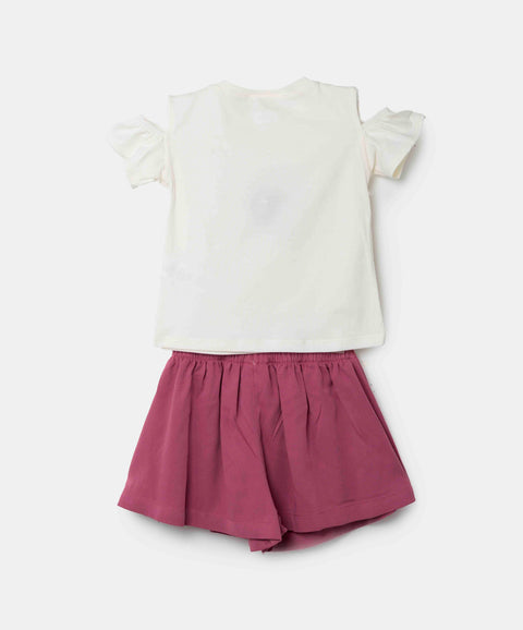 Conjunto Camiseta Y Short Para Bebé Niña En Licra Color Marfil Y Uva