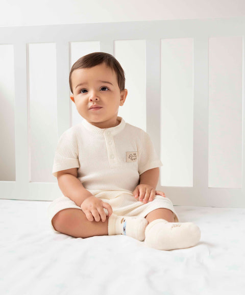Conjunto Camiseta Y Bermuda Para Recién Nacido Color Marfil