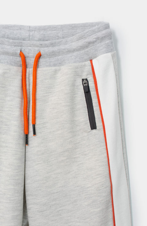 Jogger para niño en burda color beige jasped