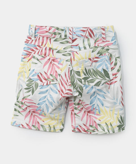 Bermuda para bebé niño en twill color marfil con estampado de hojas