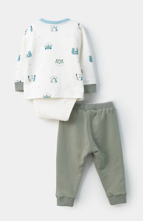 Set x 3 de buzo, body y pantalón para recién nacido en tela suave y burda color marfil con verde