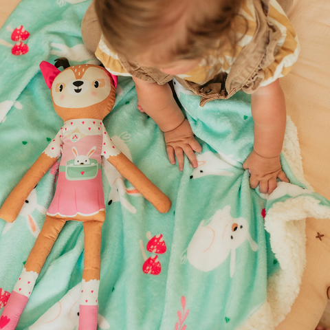 Cobija para recién nacida con estampado de conejos